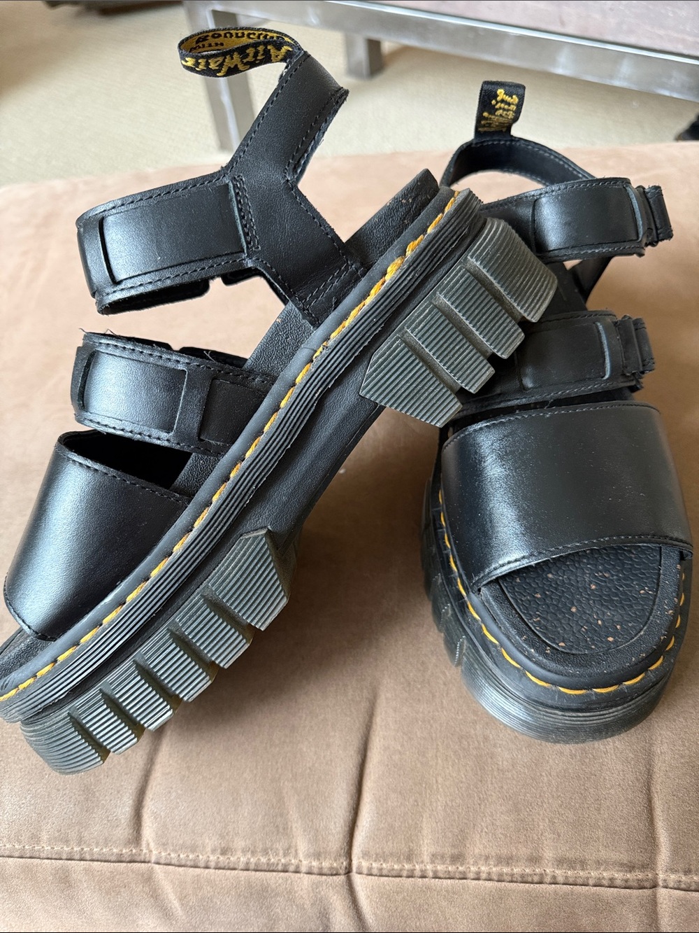 RIcki Platform Sandal